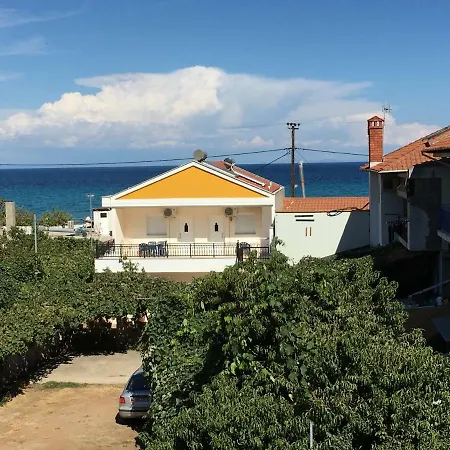 Makioulas Apartment